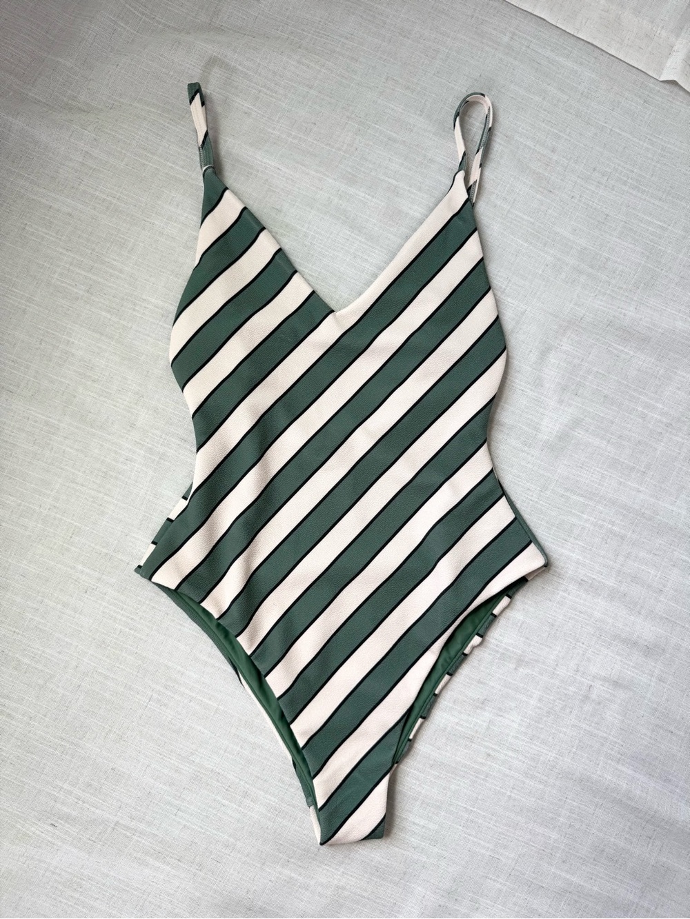Zulu & Zephyr Eucalyptus Stripe Textured One Piece Swimsuit Green White Size 4